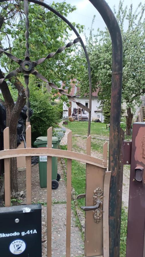 Kambario Nuoma Namelyje Hotel Kaunas Buitenkant foto